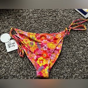 Kulani kinis brand new never worn with tags